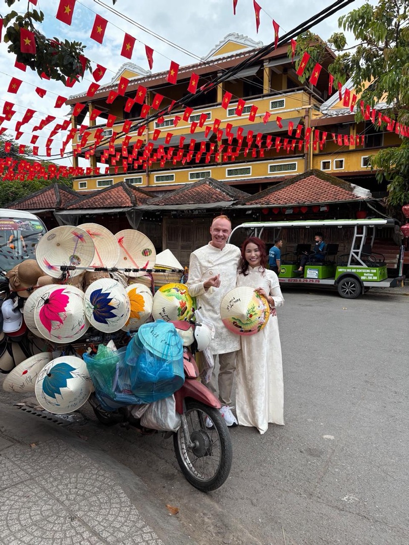 Clément & Sophia en áo dài blanc, Hội An
